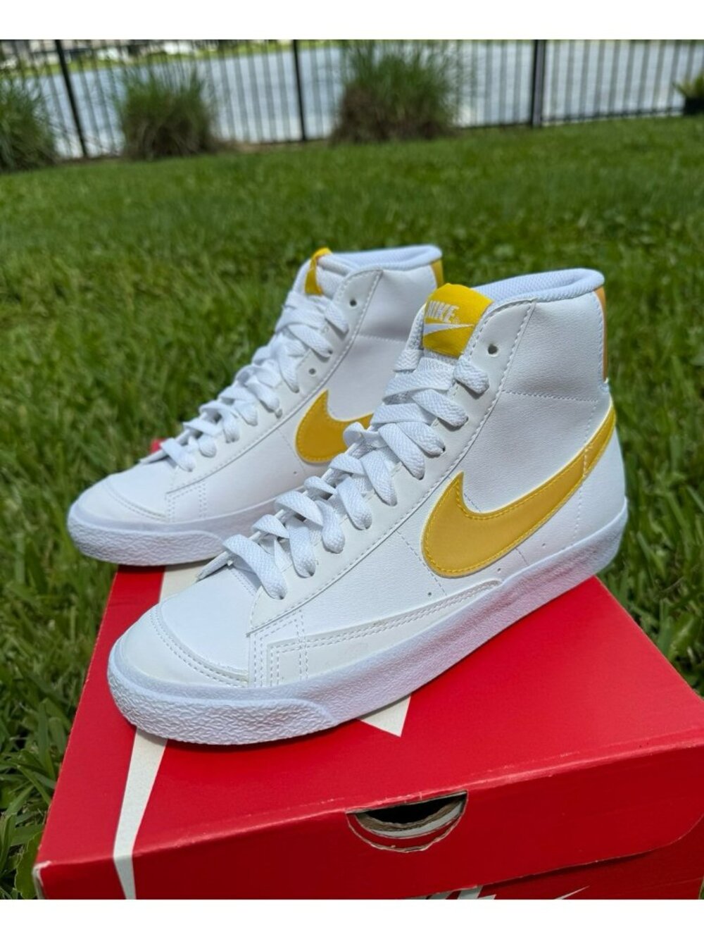 5Y | 6.5 WOMEN’S NIKE BLAZER MID NN WHITE YELLOW FJ4670-100 BASKETBALL